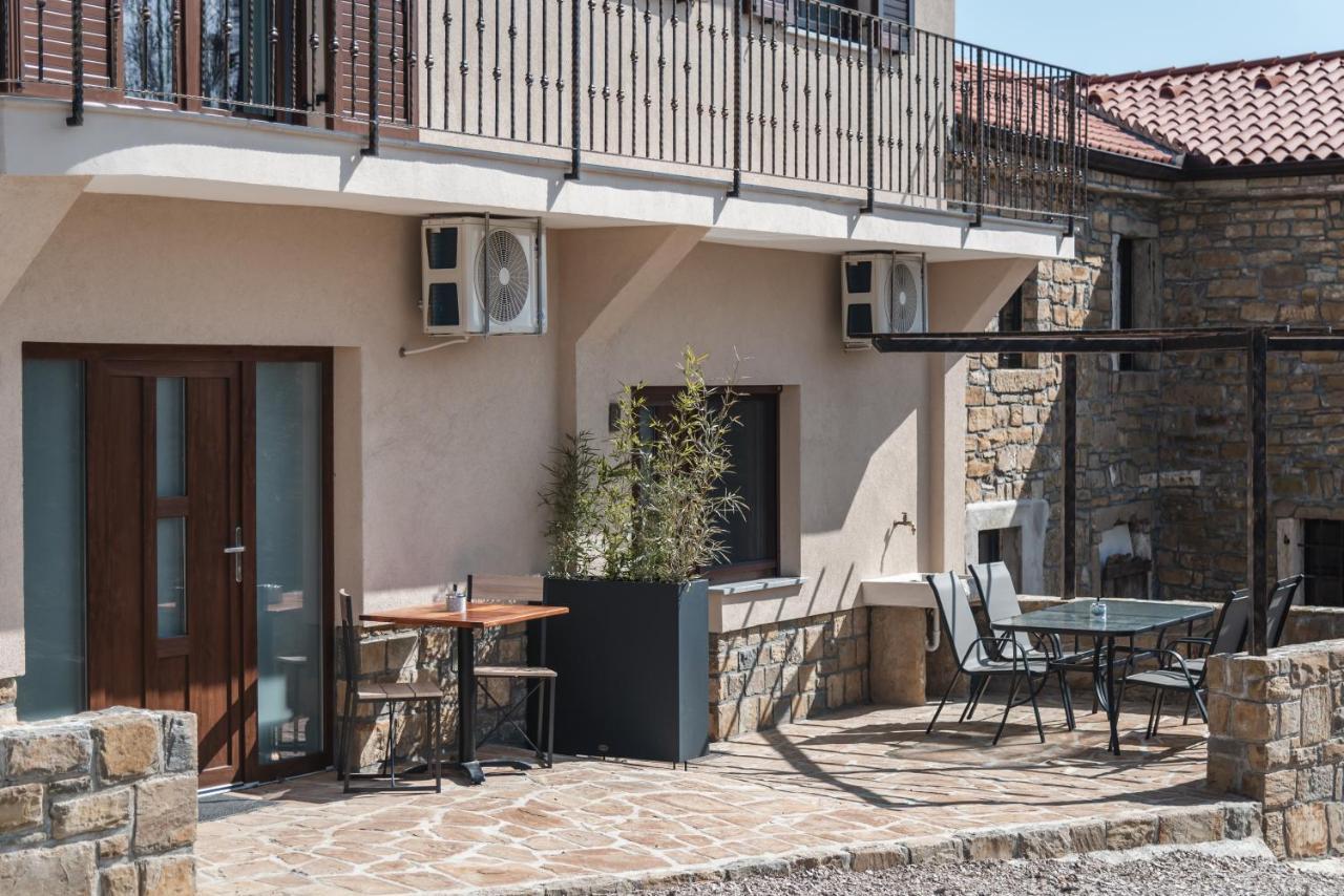 Apartament Hisa Kapis With Hot Tube Koper Zewnętrze zdjęcie
