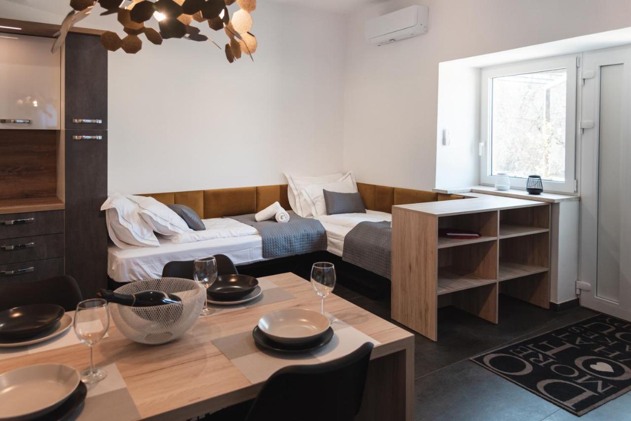 Apartament Hisa Kapis With Hot Tube Koper Zewnętrze zdjęcie