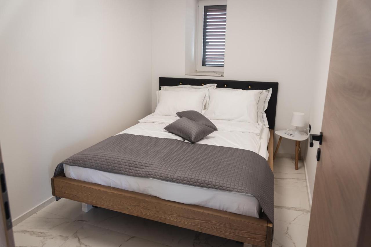 Apartament Hisa Kapis With Hot Tube Koper Zewnętrze zdjęcie