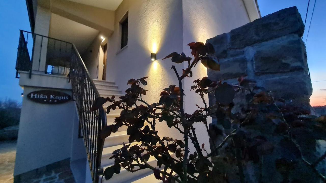 Apartament Hisa Kapis With Hot Tube Koper Zewnętrze zdjęcie