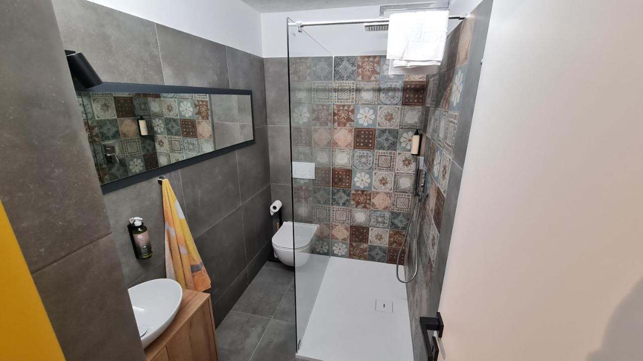 Apartament Hisa Kapis With Hot Tube Koper Zewnętrze zdjęcie