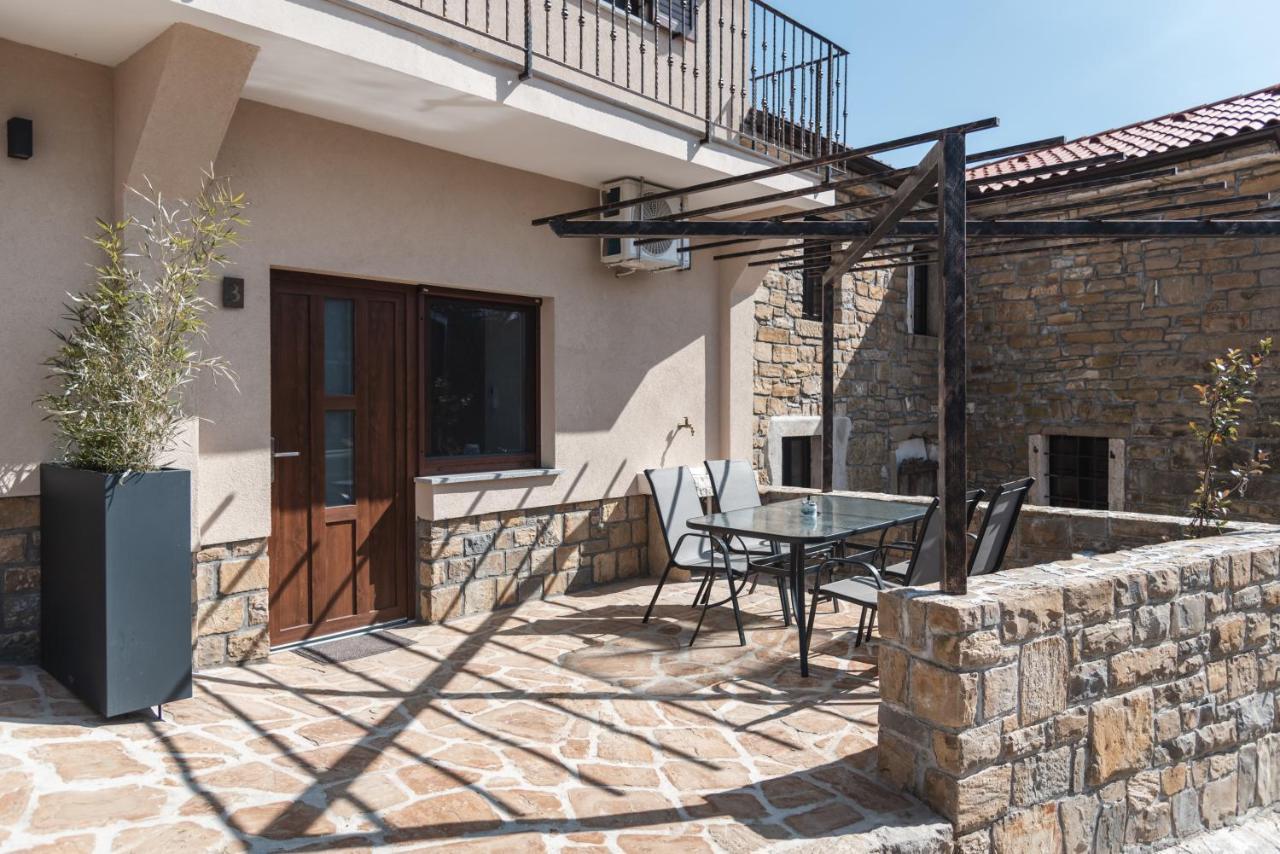 Apartament Hisa Kapis With Hot Tube Koper Zewnętrze zdjęcie