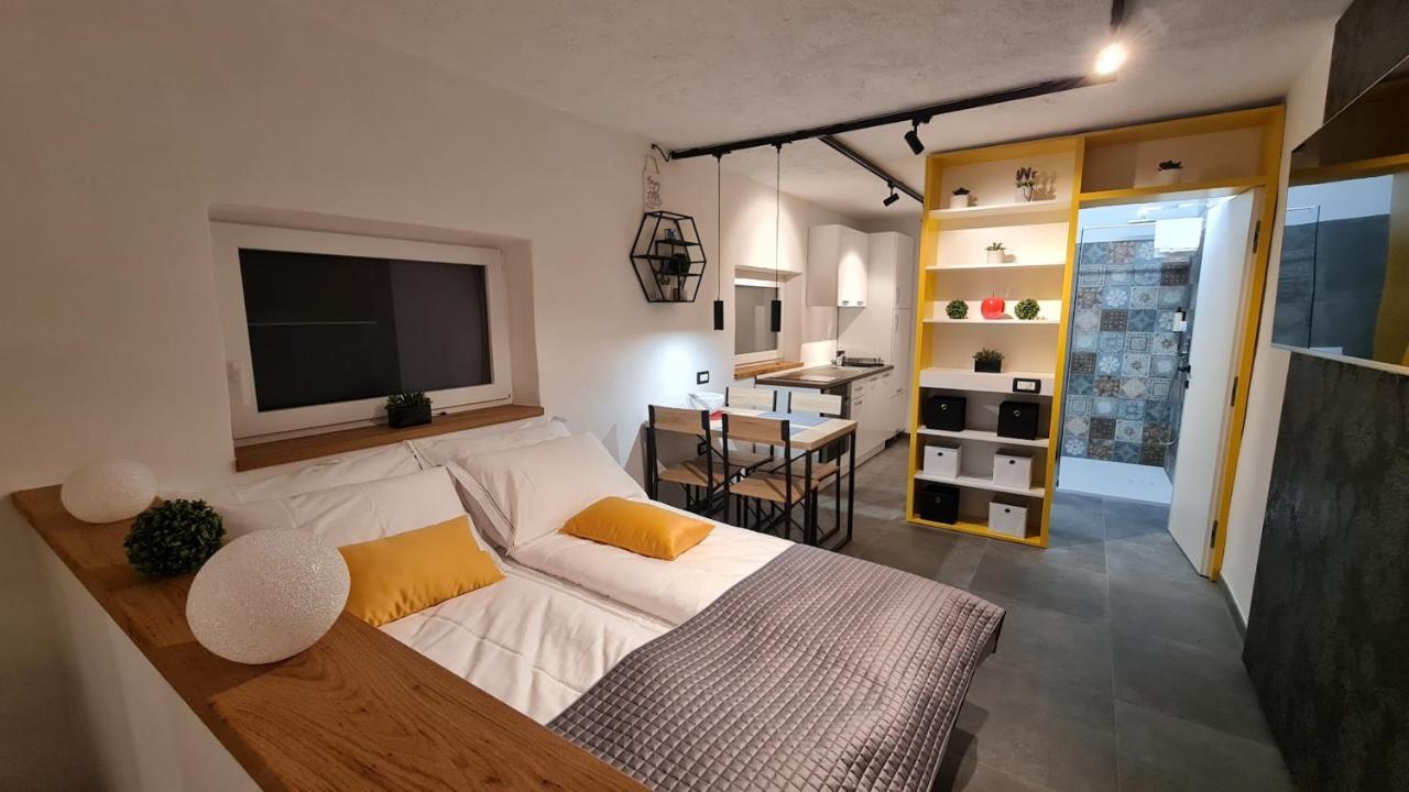 Apartament Hisa Kapis With Hot Tube Koper Zewnętrze zdjęcie