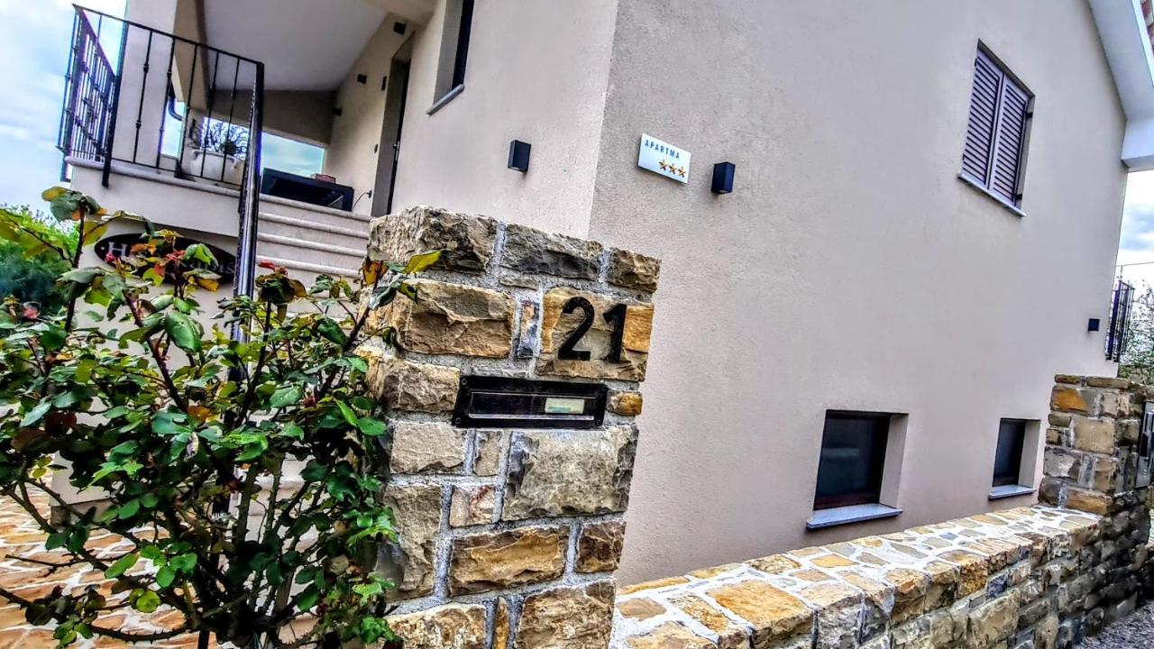 Apartament Hisa Kapis With Hot Tube Koper Zewnętrze zdjęcie