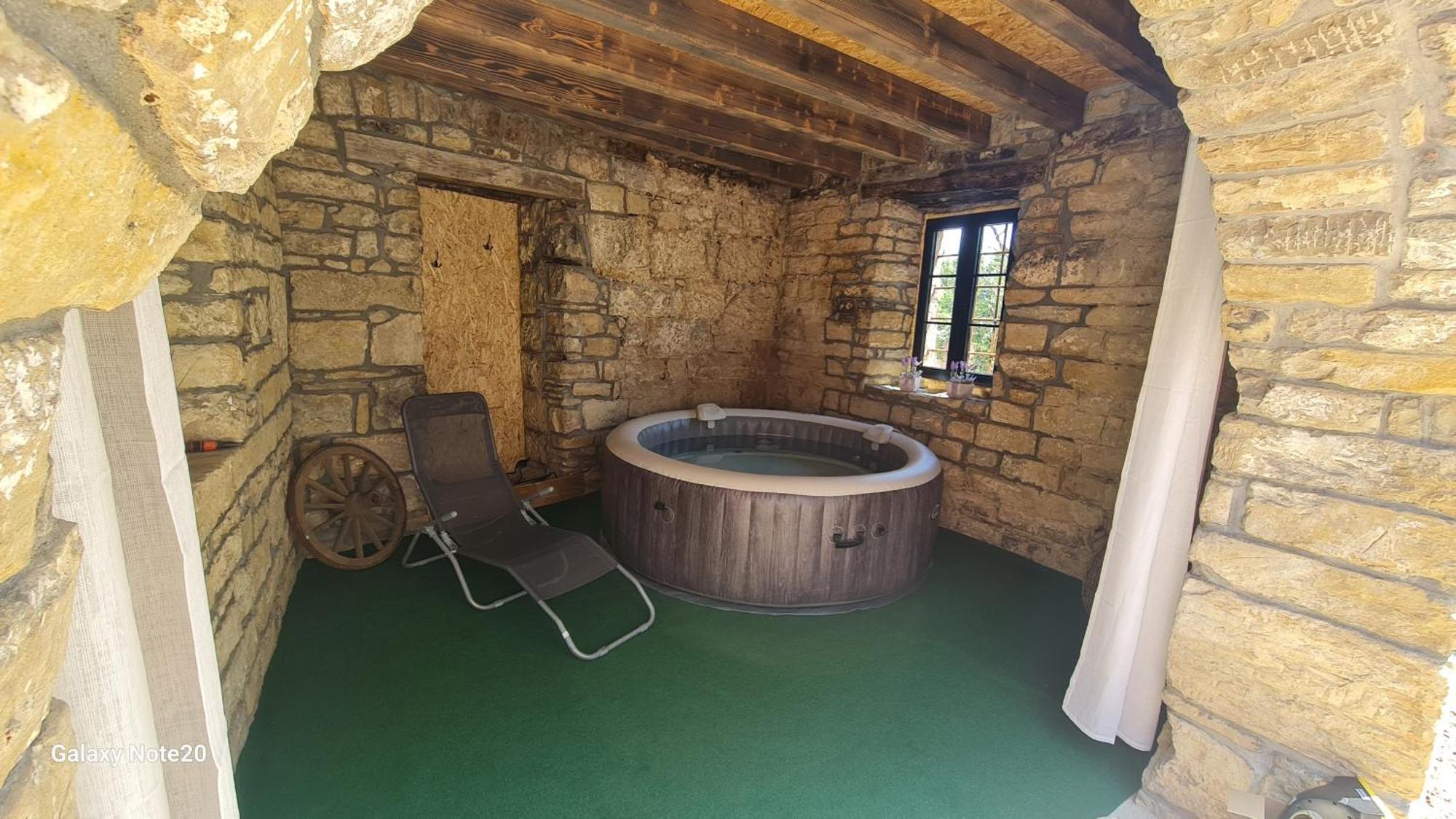 Apartament Hisa Kapis With Hot Tube Koper Zewnętrze zdjęcie