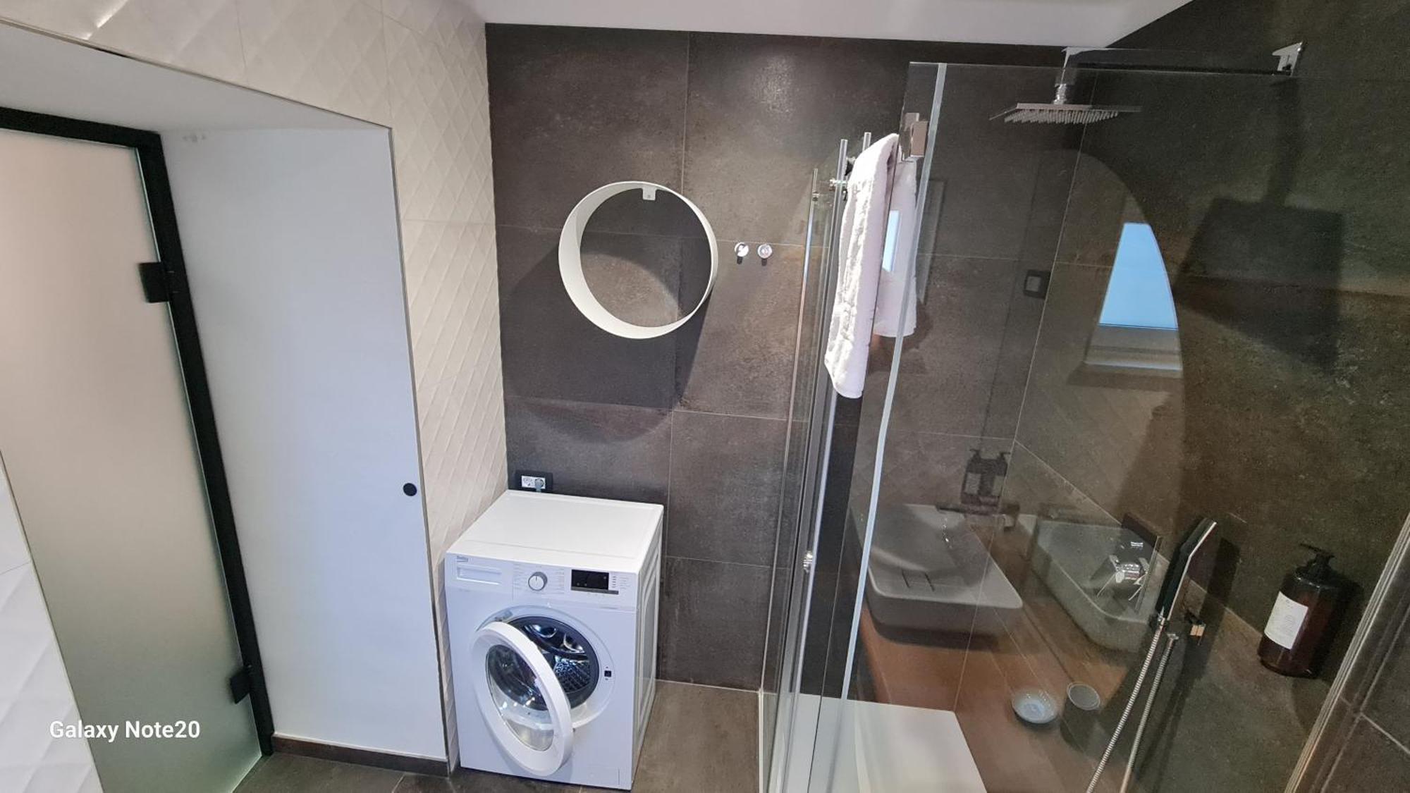 Apartament Hisa Kapis With Hot Tube Koper Zewnętrze zdjęcie